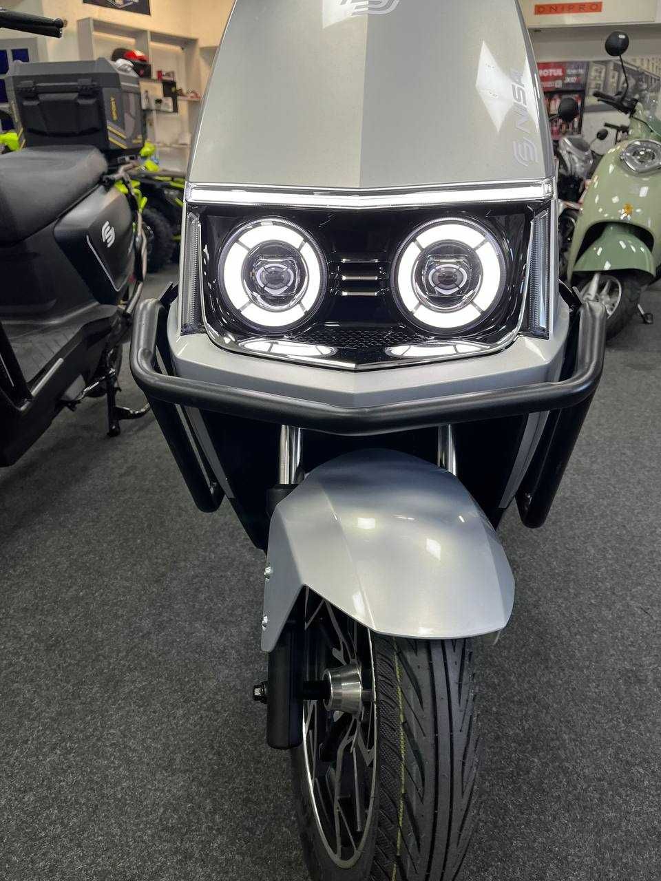 Электроскутер NISA K6 PRO Запас 110км, 2квт