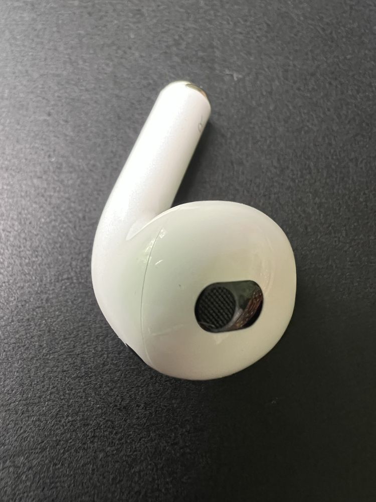 Продаю AirPods 3 ПРАВЫЙ Оригинал АирПодс 3 правий Оригінал