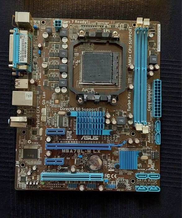 Материнська плата