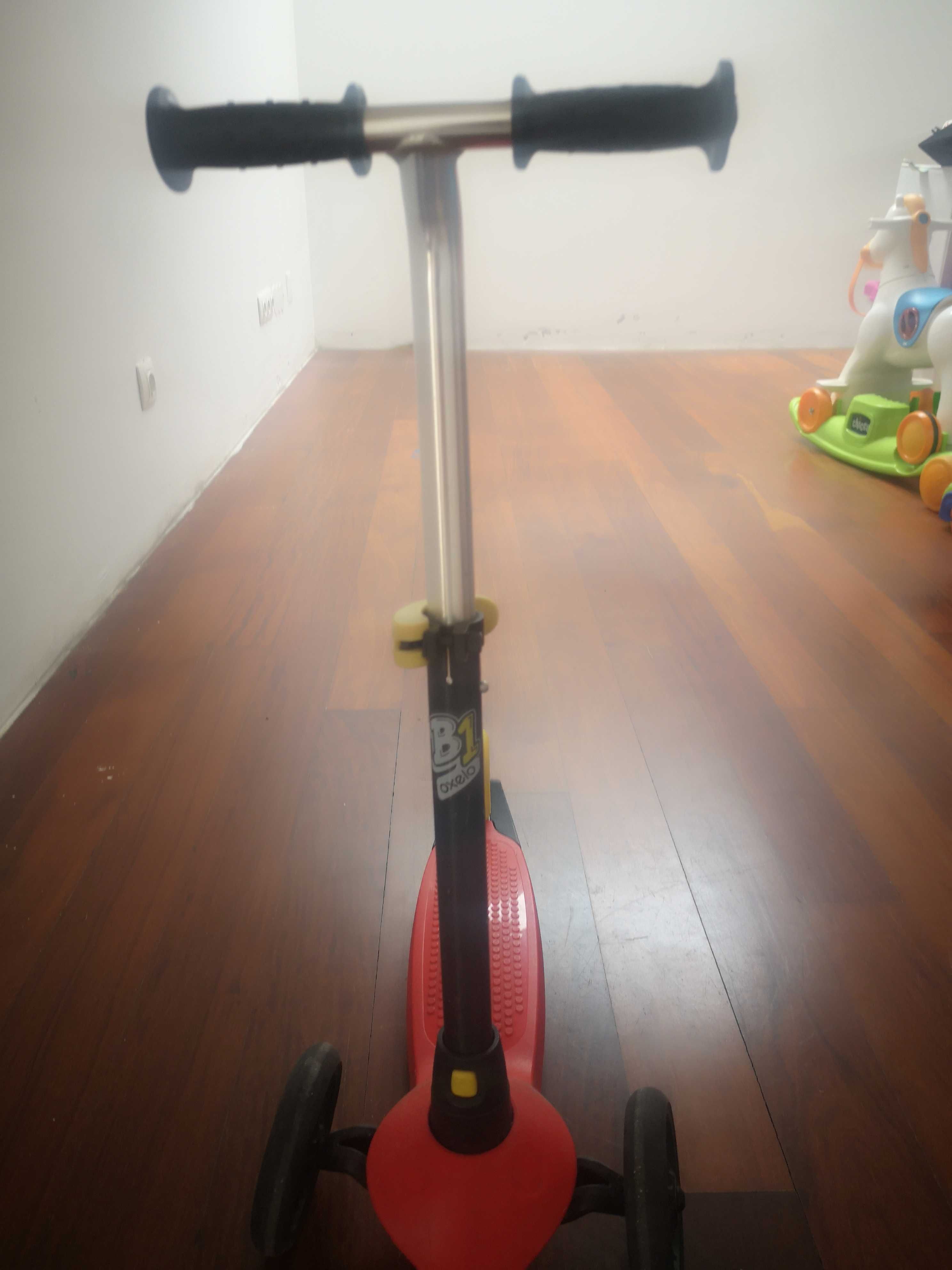Trotinetes criança vermelha marca Oxelo