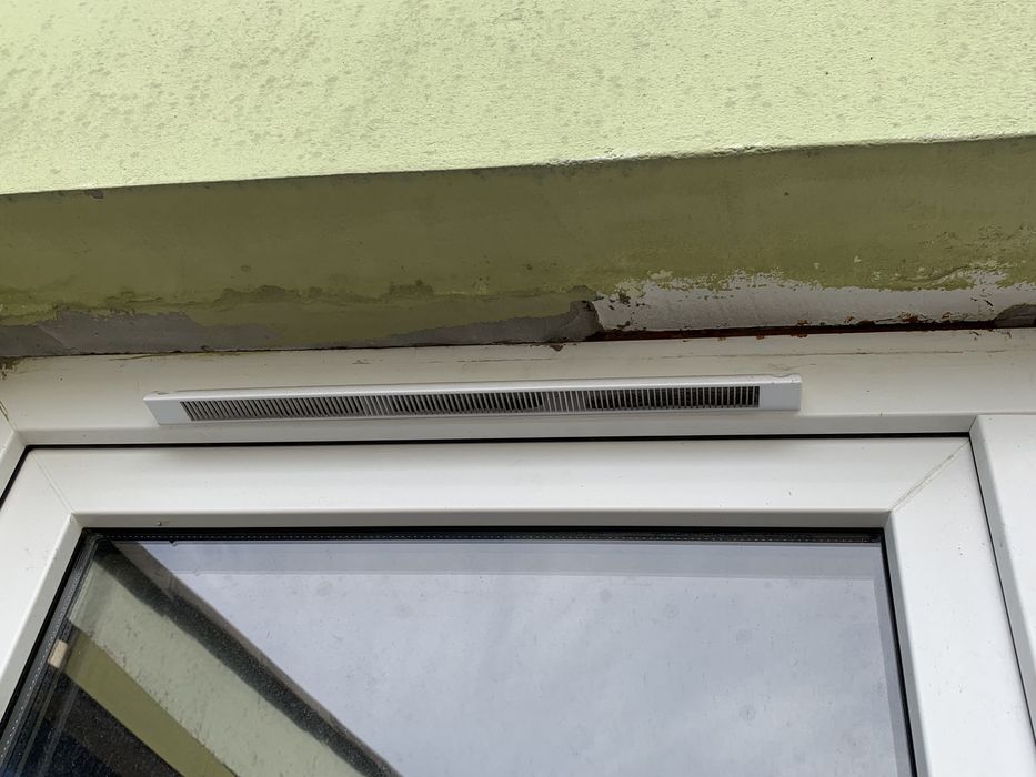 Nawiewnik okienny nowy 40 cm dl