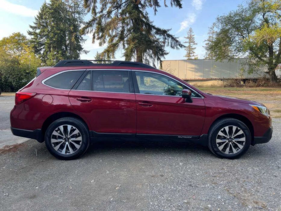 Subaru Outback  Limited      2015