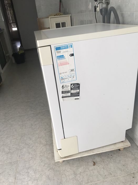 Maquina de lavar loiça como nova