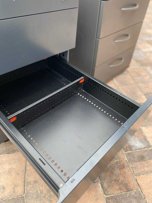 Szafki, Skrzynki narzędziowe warsztatowe Febru. Biurko LOFT Kontenerek