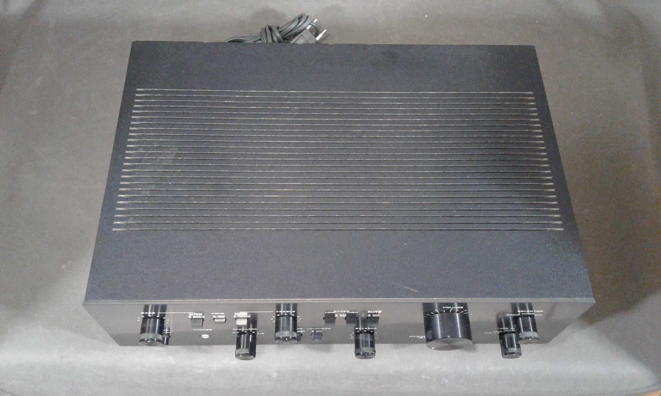AKAI AM-2400,wzmacniacz stereo
