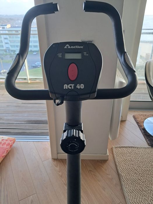 100€ Vendo bicicleta estática