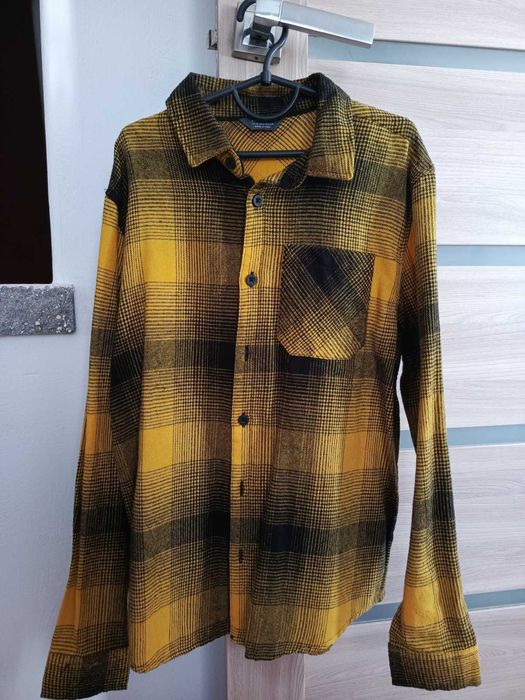 Платя рубашки вживане