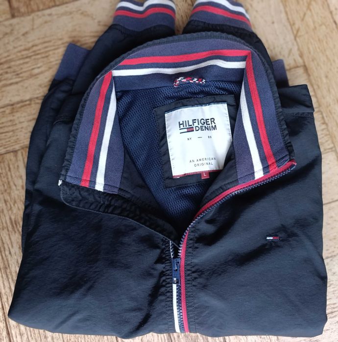 Tommy Hilfiger piękną kurtka męska lekka rozmiar L czarna