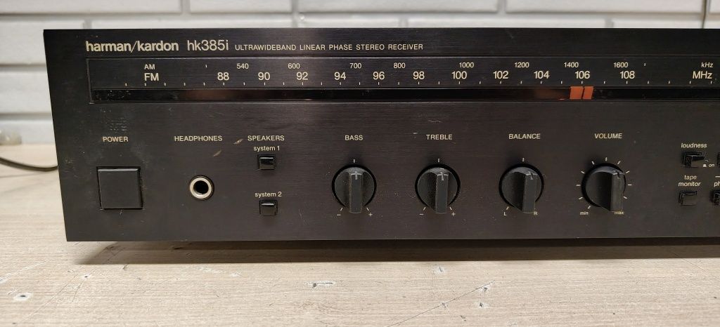 Amplituner Harman Kardon hk 385i.