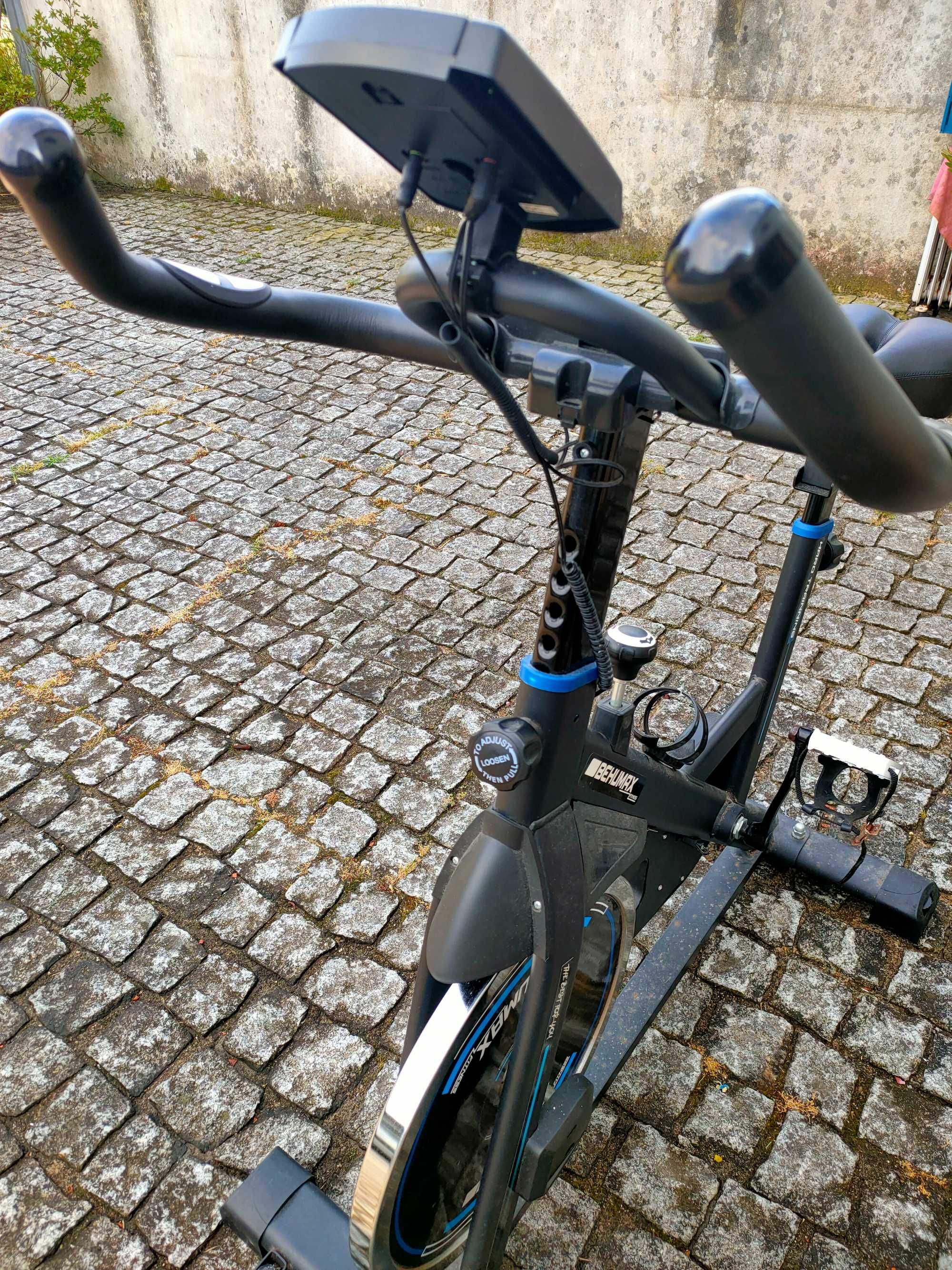 Bicicleta de exercício Behumax 1500