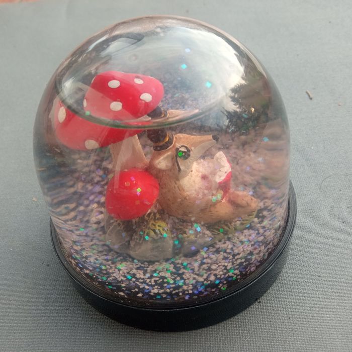 IKEA kula śnieżna z borsukiem dekoracyja świąteczna gwiazdka