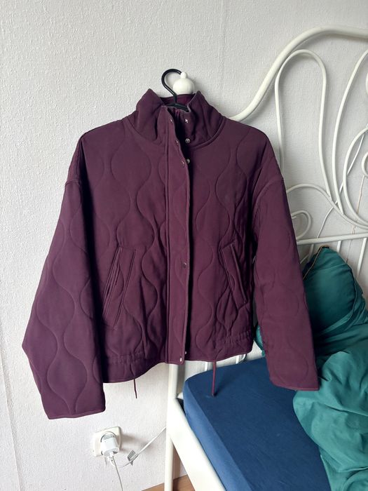 Przejsciowa kurtka fioletowa stan bardzo dobry urocza stradivarius