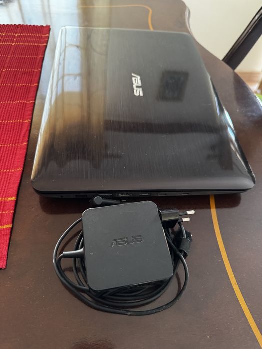 Portátil ASUS X556U: Intel Core i7