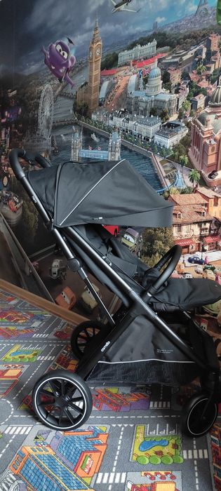 Нова оригінальна прогулянкова коляска Carrello