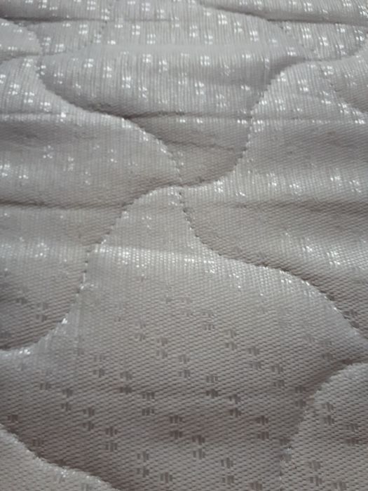 Матрац 160 ширина , 200 довжина , 21 см товщина.