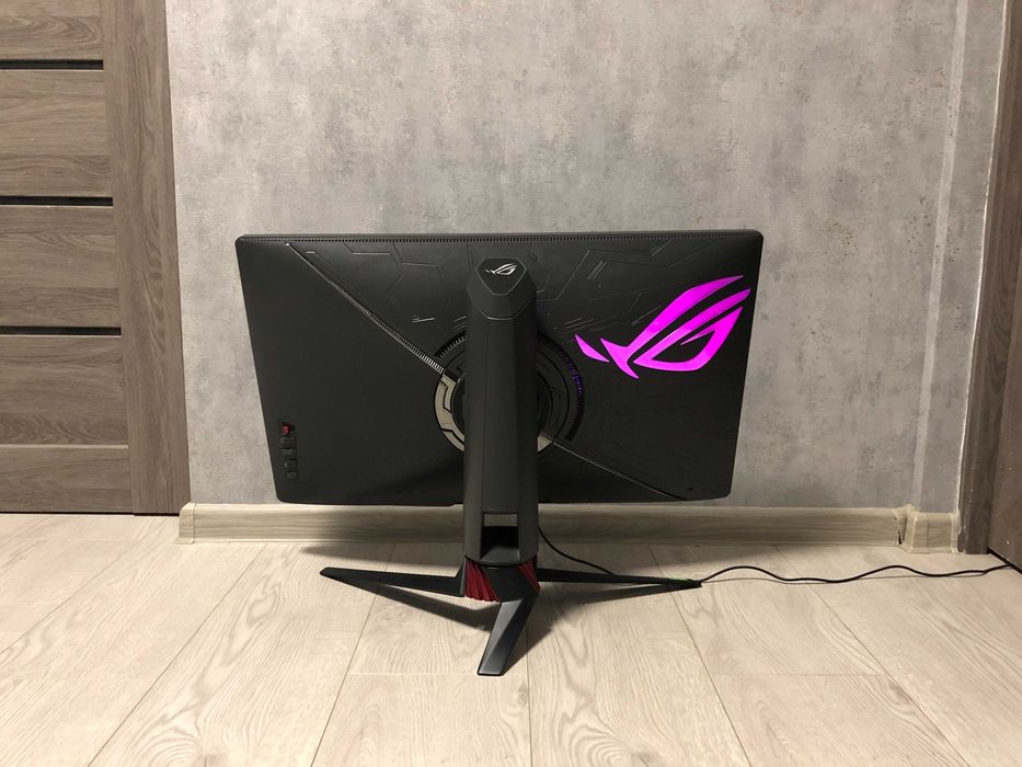 Ігровий монітор ASUS ROG Strix XG27UQ / 27" / 4K / 144 hz / IPS / HDR