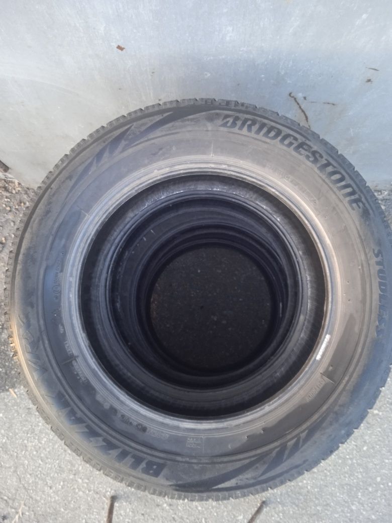 Резина 215|60|R16 всесезонная BRIDGESTONE STUDLESS б/у- 1300 грн/шт