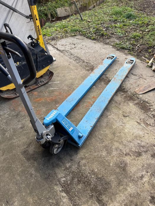 Paleciak dlugi / udźwig  2000 kg