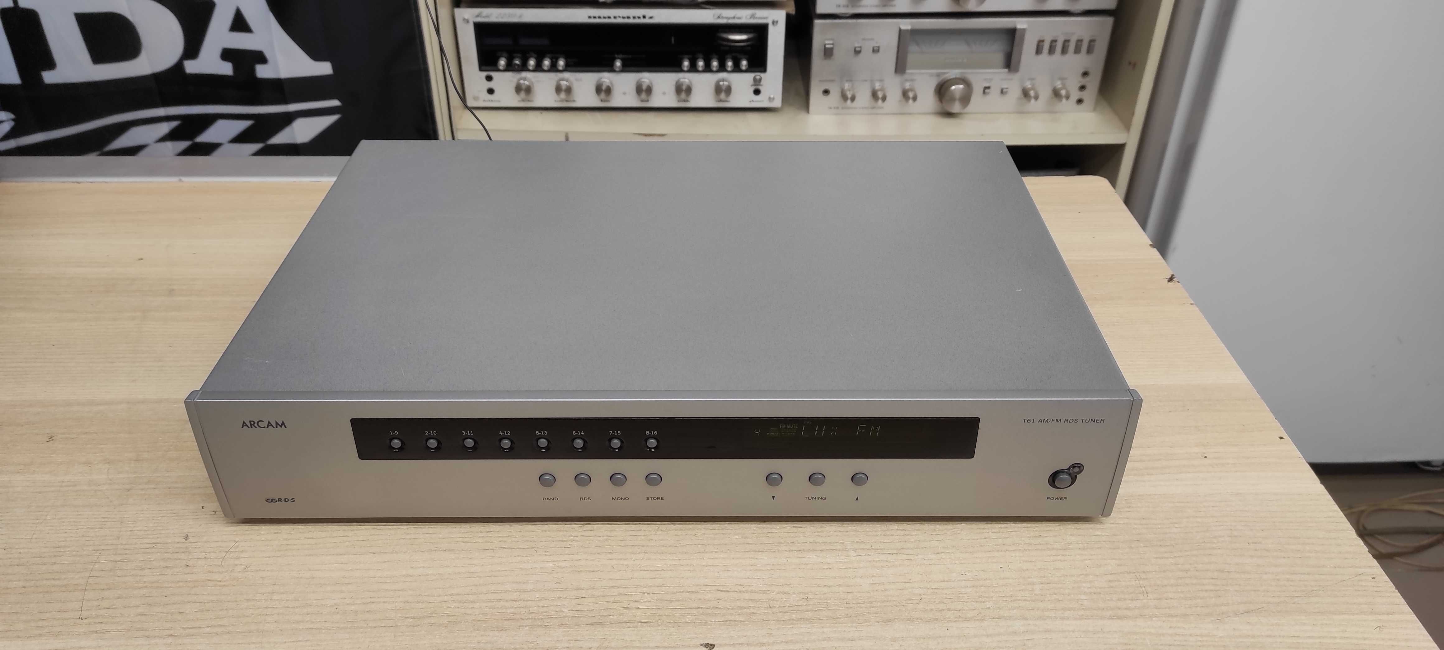 AM/FM тюнер Arcam T61 (англия)