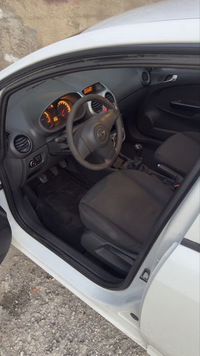 Opel corsa D 2013  1.3 CDTI 5 lugares