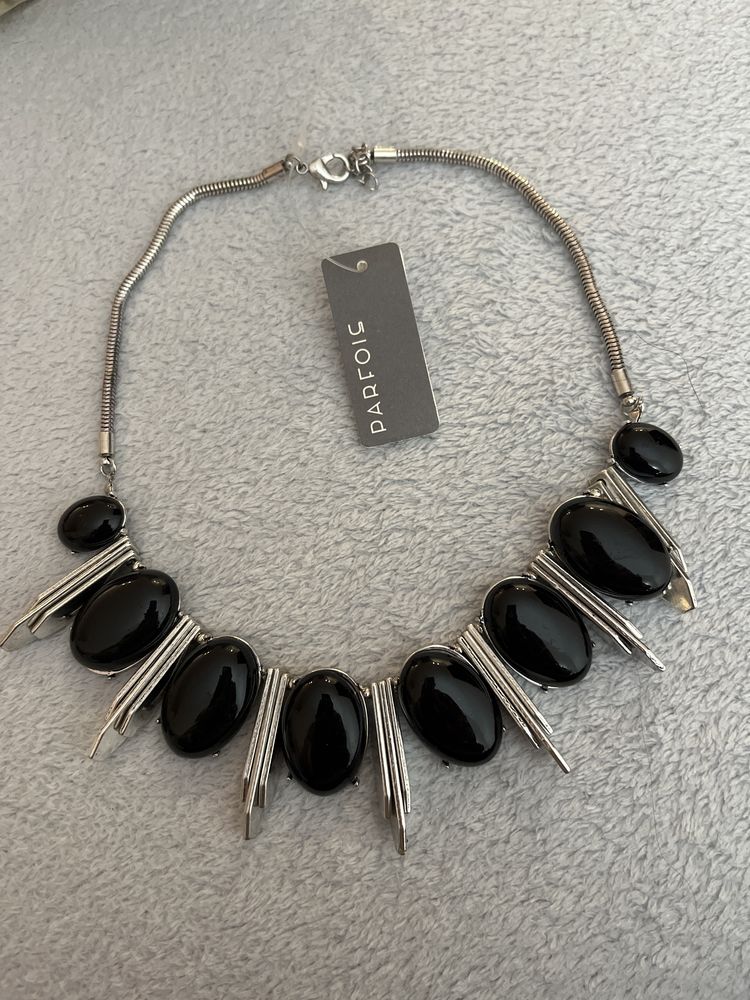 Colar Parfois - prateado e preto