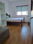 Alugo quarto em amora