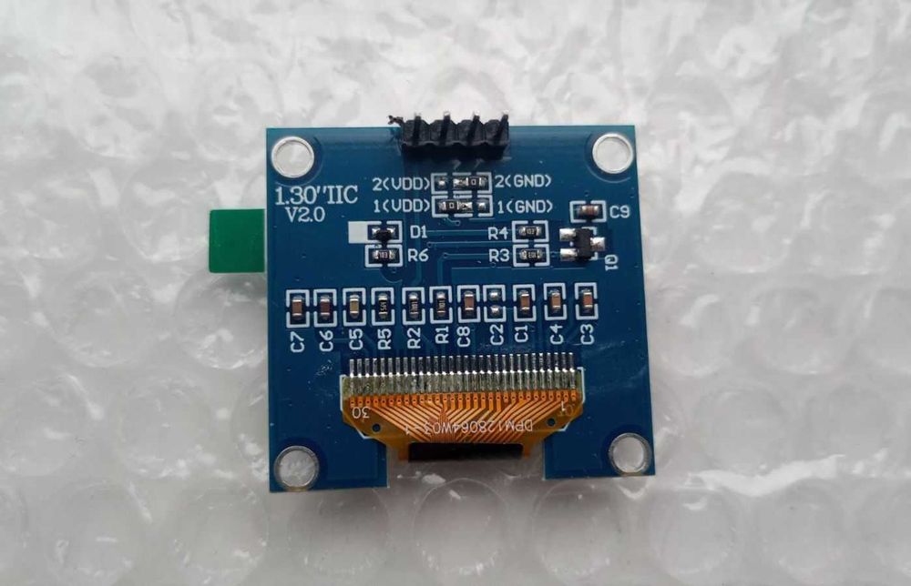 OLED 1,3" монохромный дисплей 128x64 SH1106 4 pin I2C пластиковый бокс