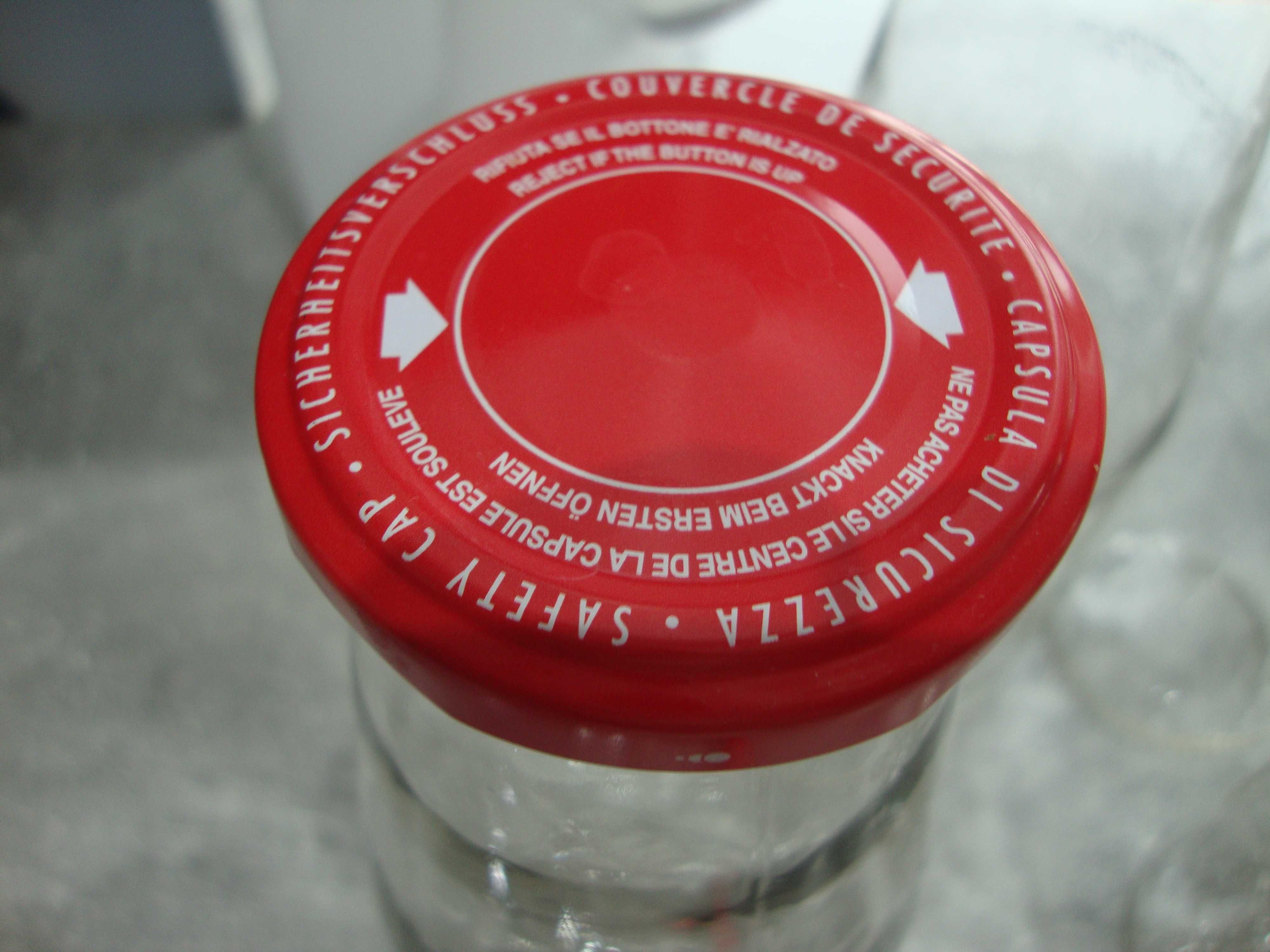 Zestaw 9 sztuk butelka szklana zakrętka metalowa 0,680 gram 0,68 l.