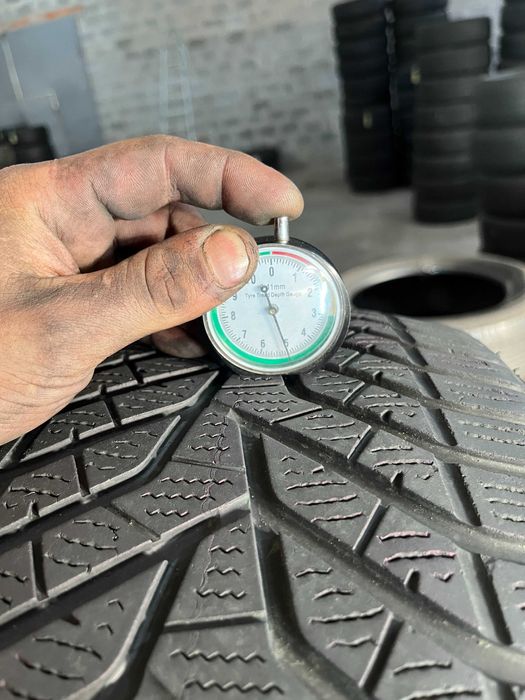 GS986 Зимові шини 245/45r18 Yokohama BluEarthWinter V905  комплект р18