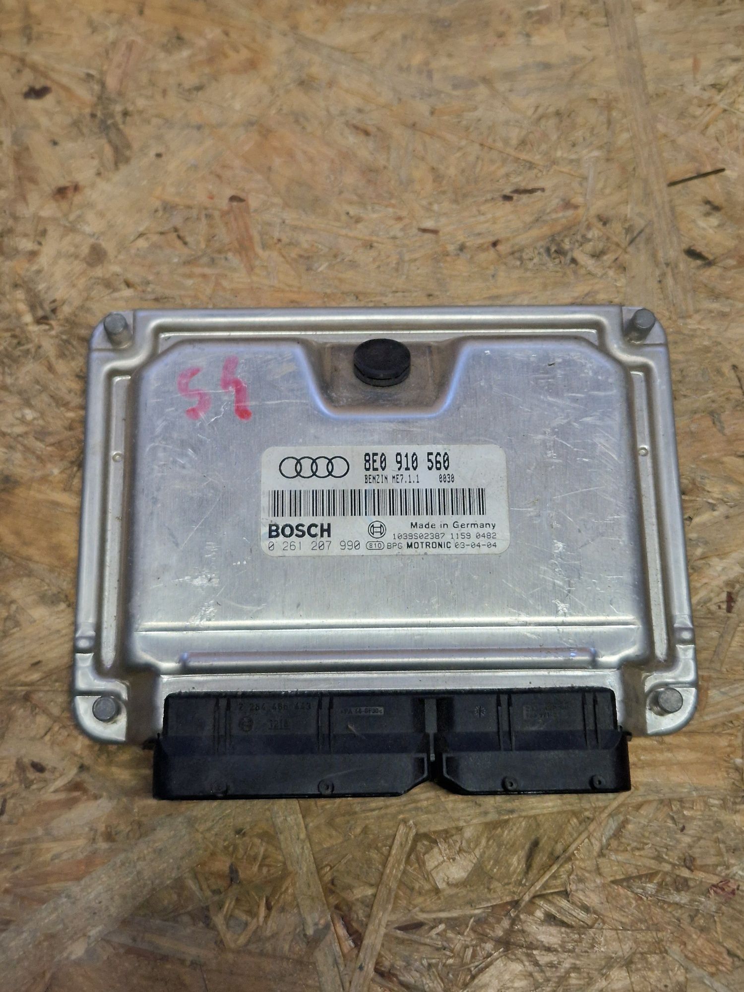 Komputer sterownik silnika Audi s4 b6 4.2 bbk 8e0.910.560