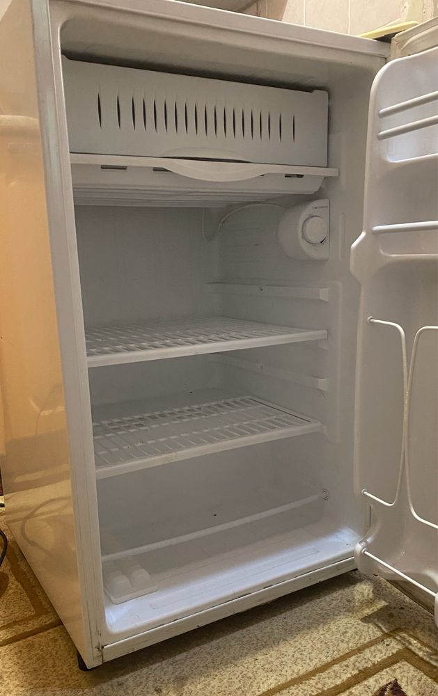 Холодильник Samsung SRG-148