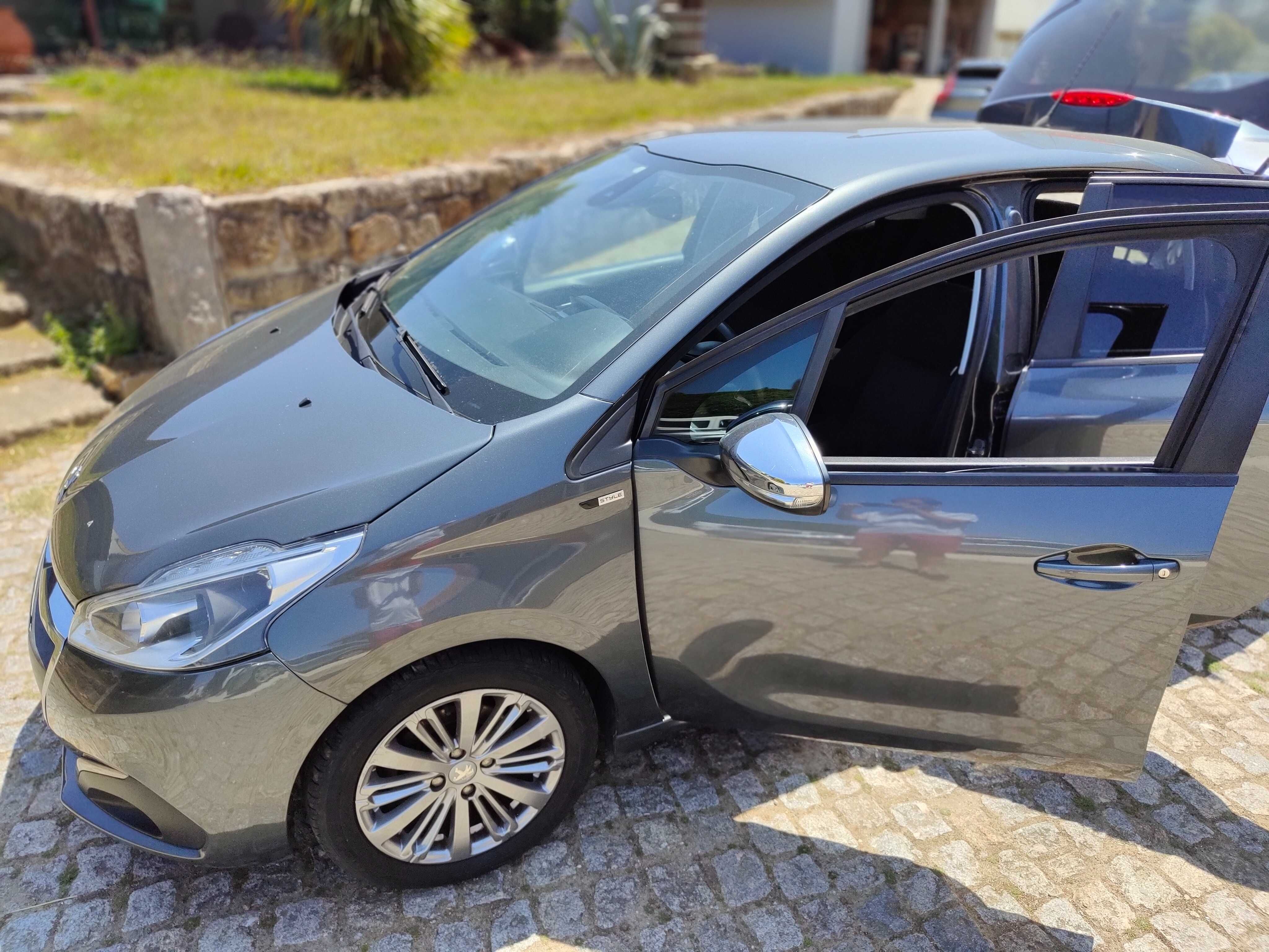 Peugeot 208 1.6 HDI Style