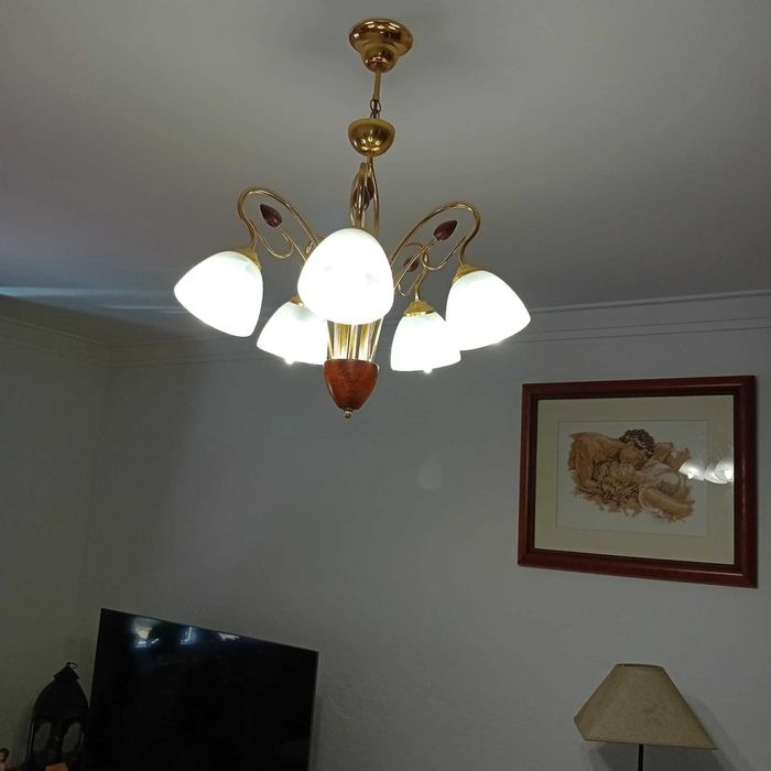 Candeeiro de sala para desocupar