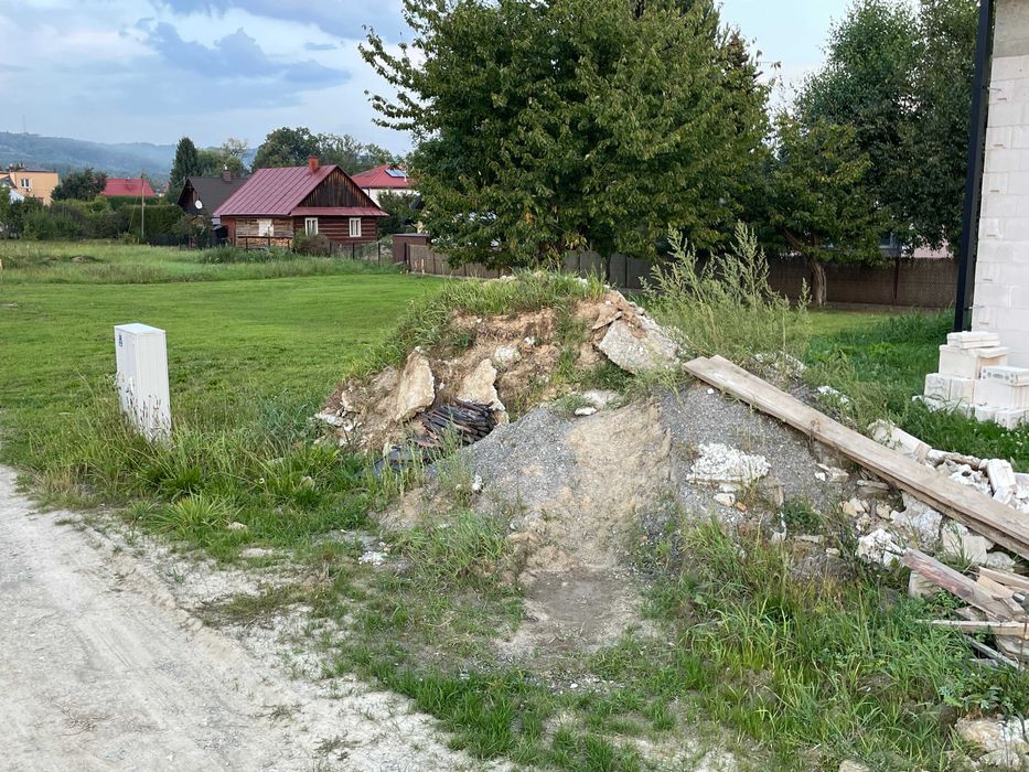 Oddam ziemię z gruzem [Krosno/Korczyna]