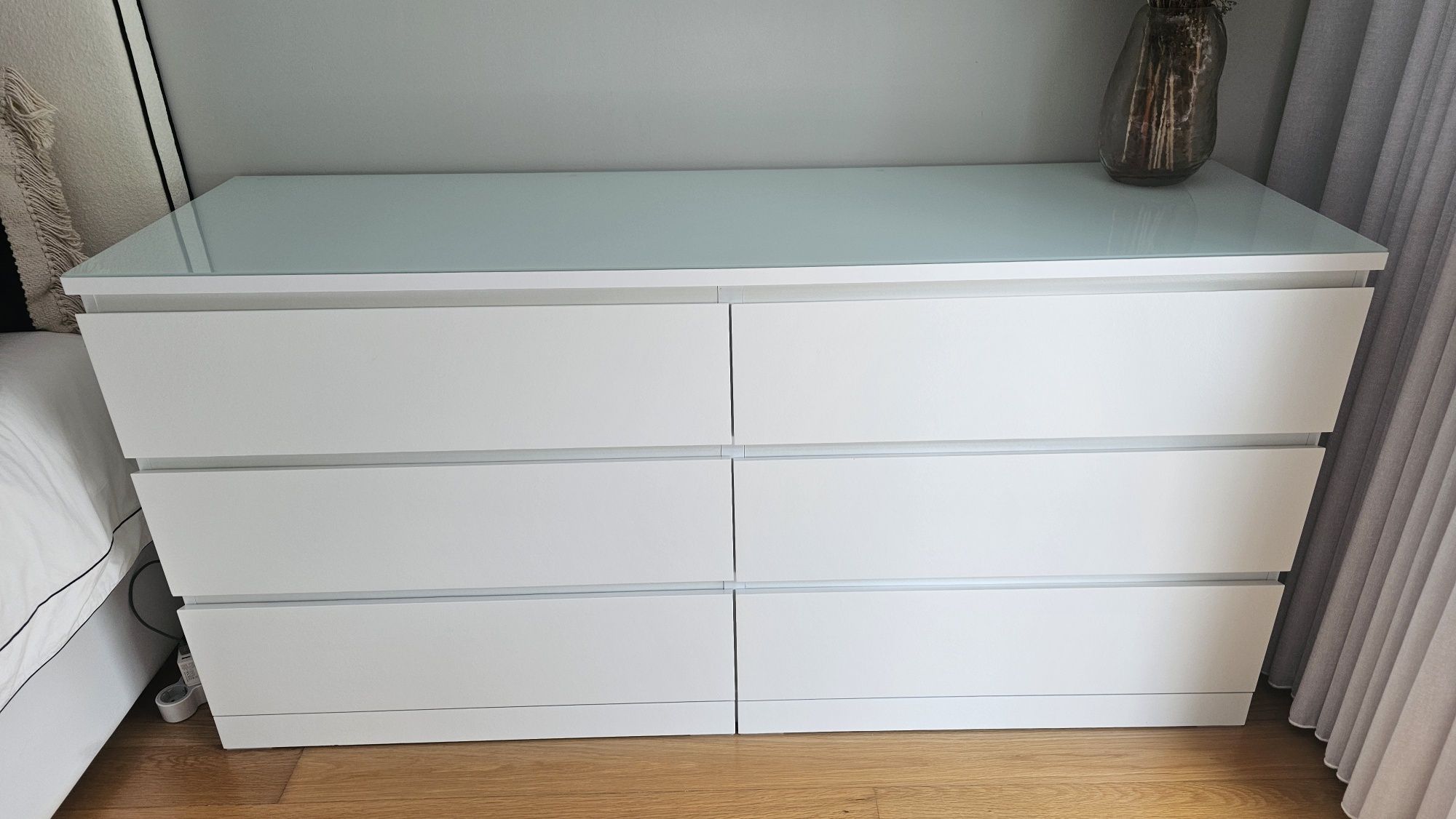 Cómoda Malm com vidro 160×78
