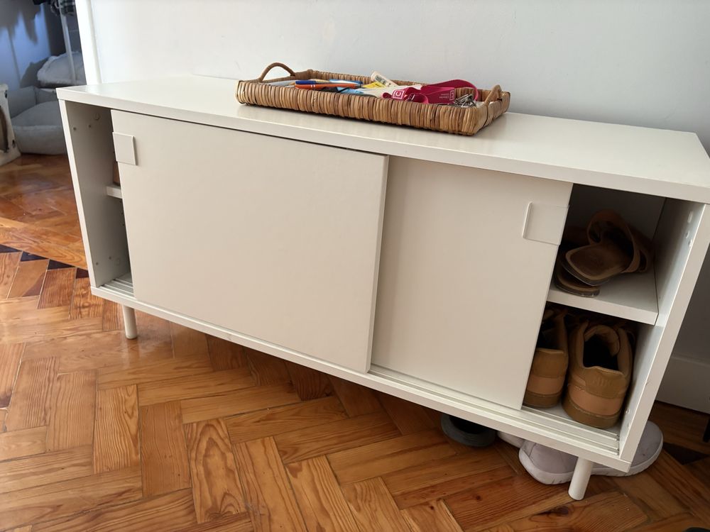 Sapateira IKEA branca duas portas