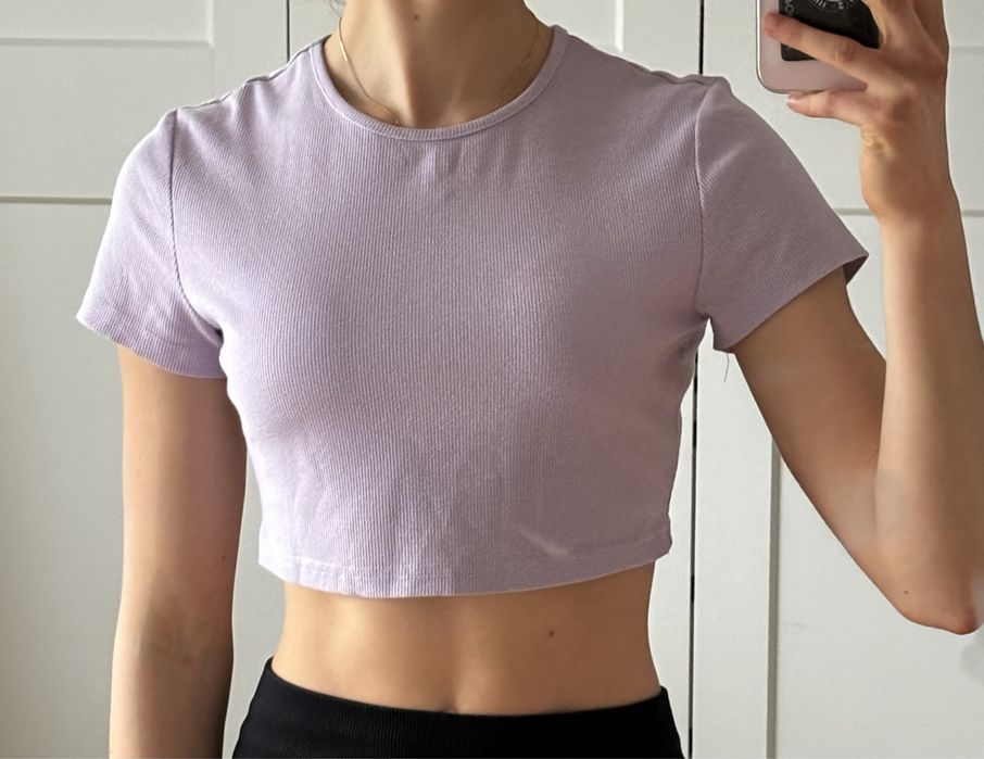 Krótka bluzka prążkowana crop top prążkowany aesthetic basic pinterest