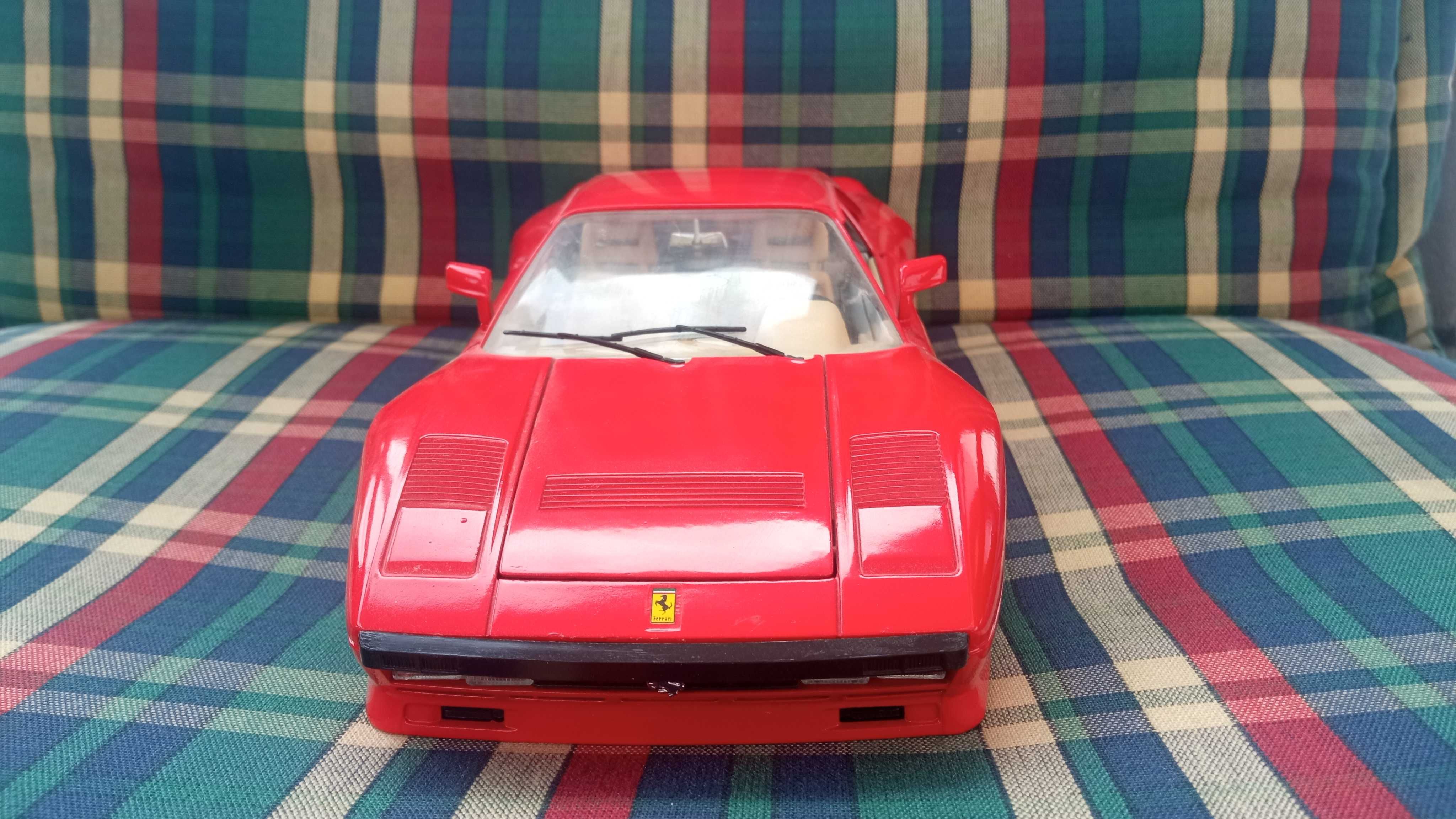 Model Ferrari GTO Bburago 1:18