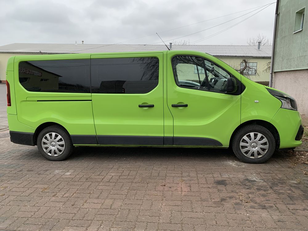 Wynajmę Busa 9 osobowego Renault Trafic DŁUGI