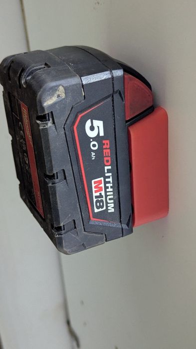 Uchwyt wieszak baterii Bosch, Makita, Parkside, Milwaukee, DeWalt