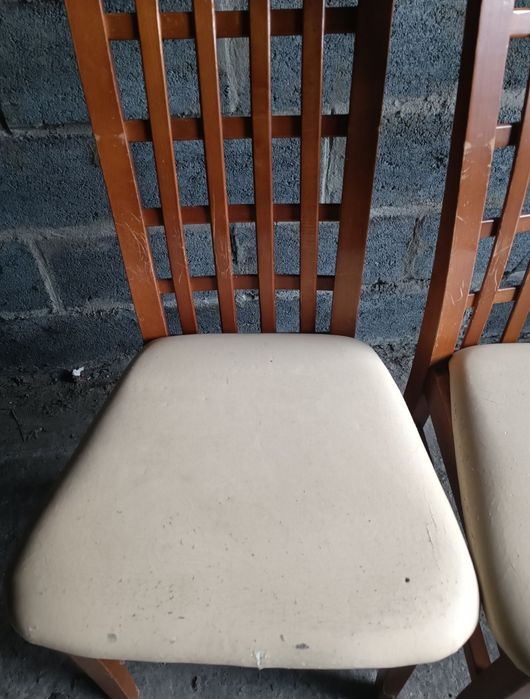 Stół okrągły z 4 krzesłami