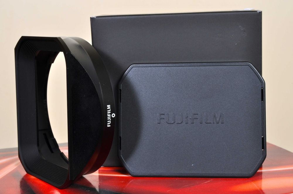 Parasol metálico Fuji para XF 16mm F: 1.4 WR. Novo.