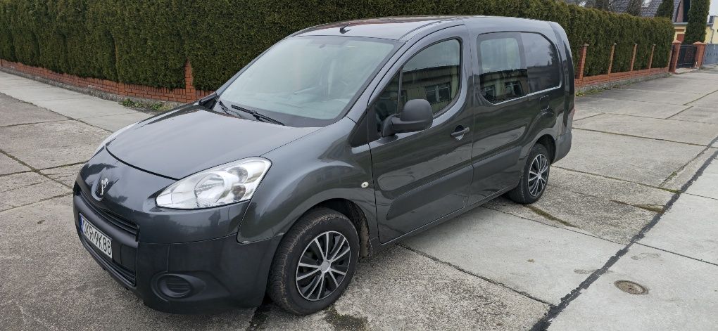 Peugeot Partner long max 1.6  hdi salon polska