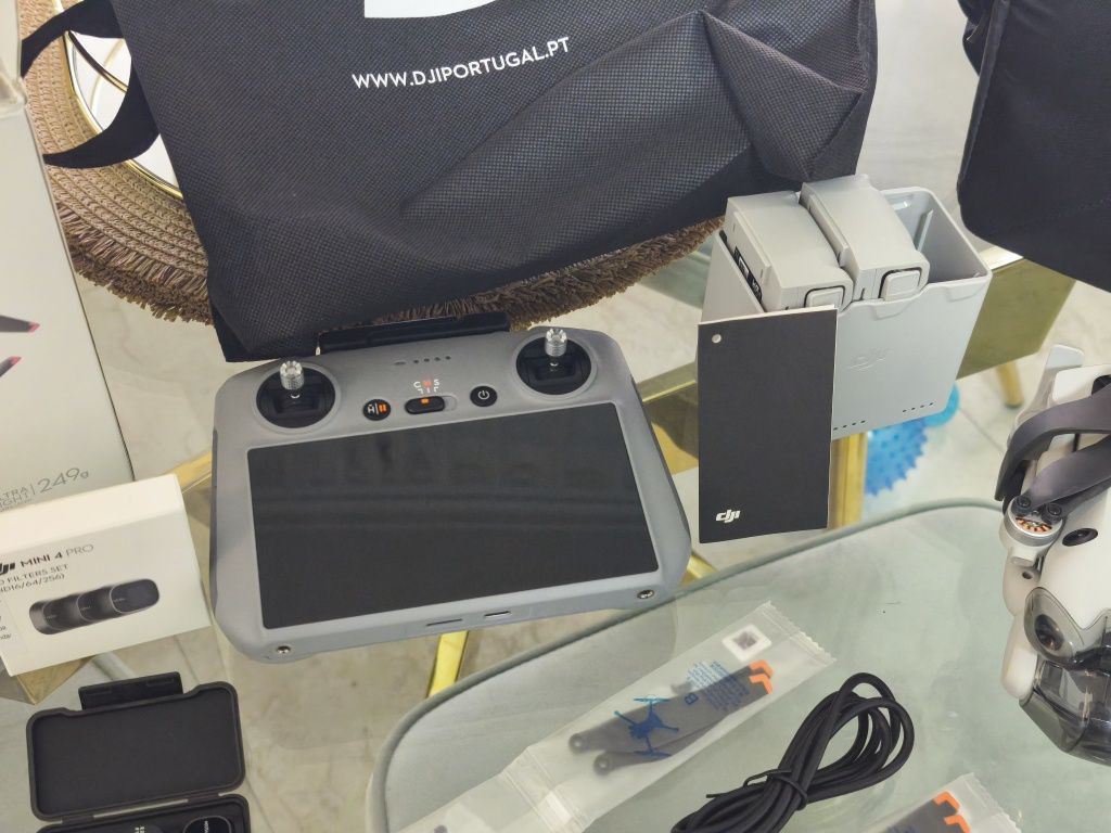 DJI Mini 4 Pro Fly More Combo
