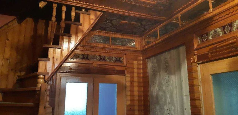 Сходи дубові.хороший стан.,