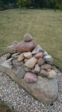 Otaczaki kamienie na ogrod