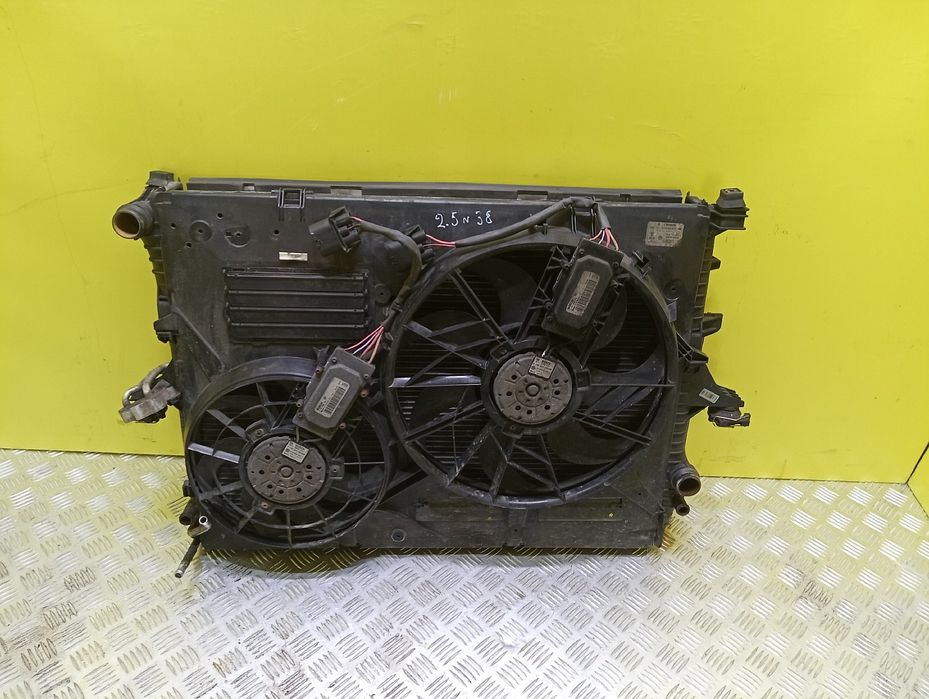 Касета радиатора 2.5d Volkswagen Touareg GP Туарег Радиатор BAC 2.5