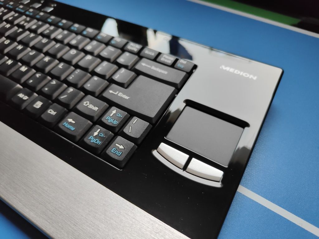 Klawiatura bezprzewodowa touchpad do telewizora /PC/LAP/Tablet