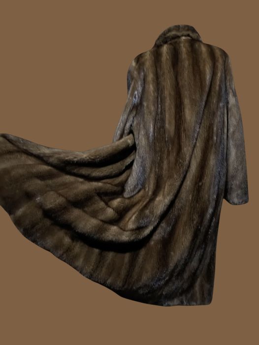 Большой размер. Ог 130см. Дл 120см. Норковая шуба в пол. Манто