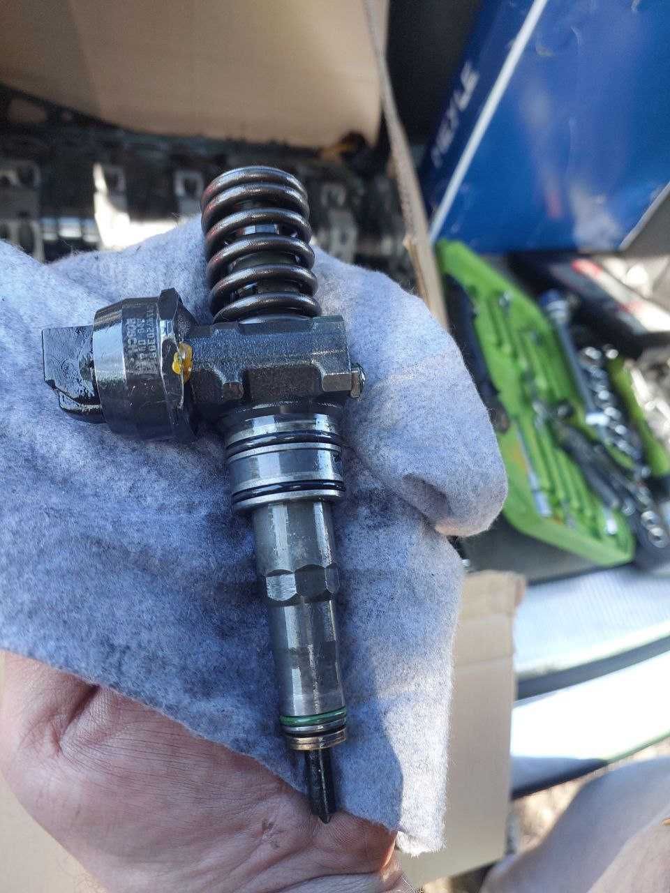 Насос форсунки Touareg 2.5 (bpe) 07Z130073N